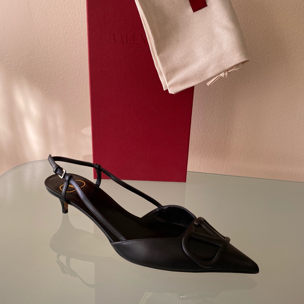 Nib Valentino Garavani Vlogo Mules/Shoes 38/8 Italy